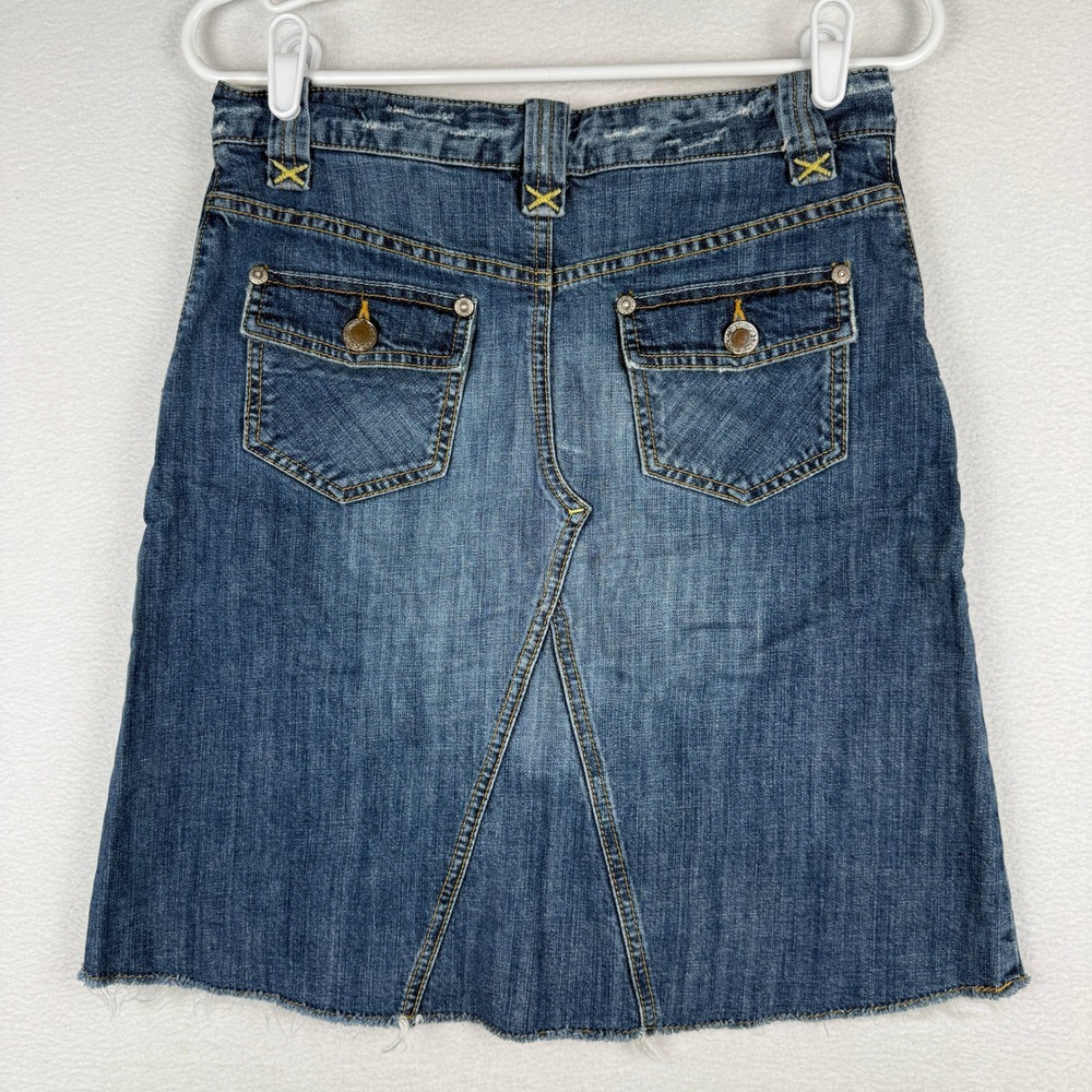 Banana Republic Denim Skirt Womens 0 Medium Wash Blue Raw Hem Y2K Flap Pockets - Picture 2 of 9